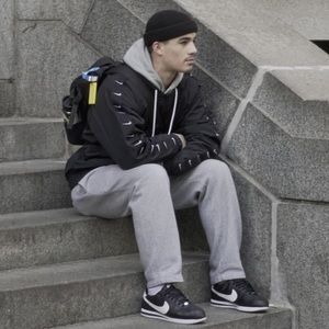 Meet your Posher, Christian